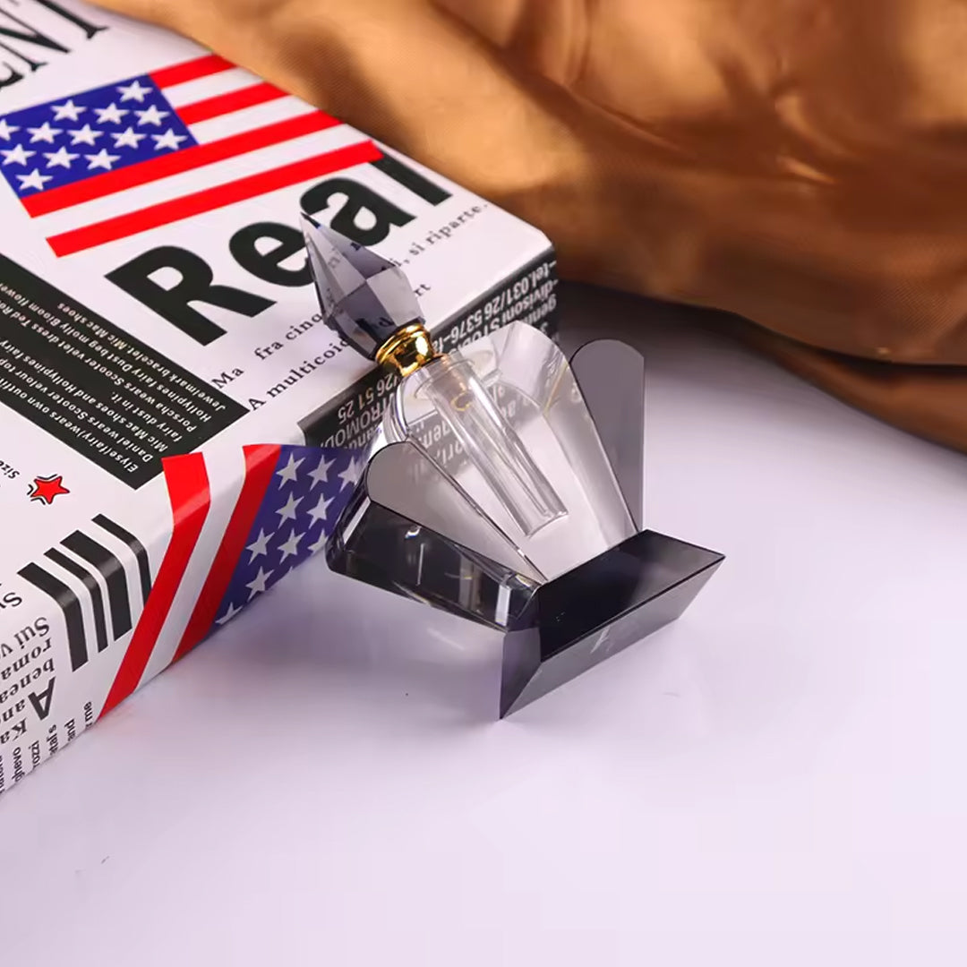 Hot-Selling Clear Black Luxury Crystal Perfume Bottle for Men and Women